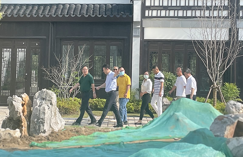 江蘇省政府參事徐惠民調(diào)研蘇宿工業(yè)園蘇州街項(xiàng)目工作