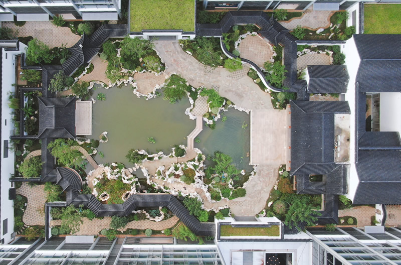 “蘇州華貿(mào)中心項(xiàng)目B區(qū)中式景觀工程” 榮獲“園林杯”優(yōu)質(zhì)工程獎